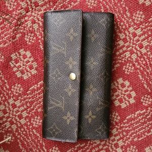 Authentic Louis Vuitton Monogram Sarah